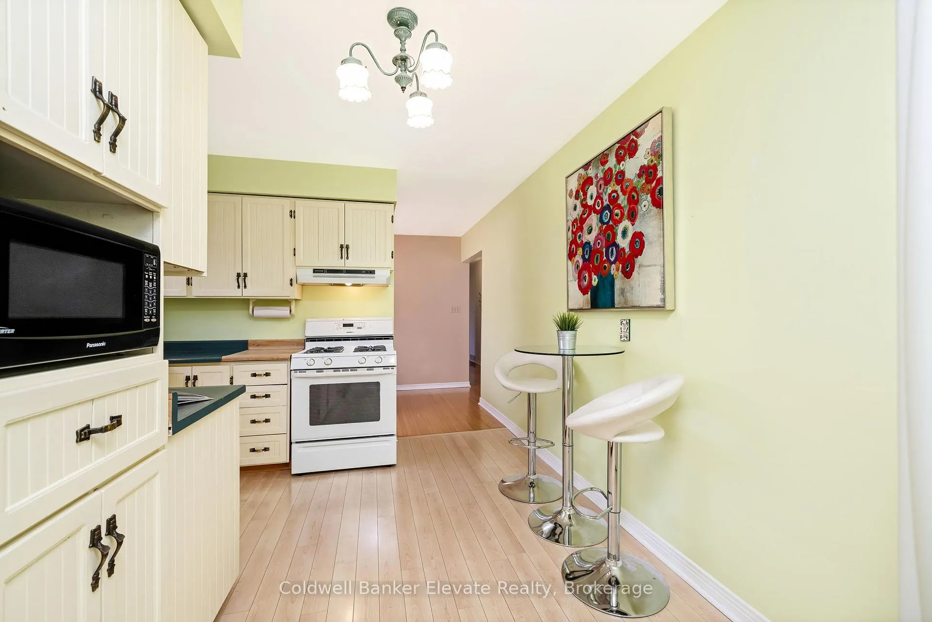 Photo 17 of 65 John Street, Halton Hills, Georgetown — HOMEH