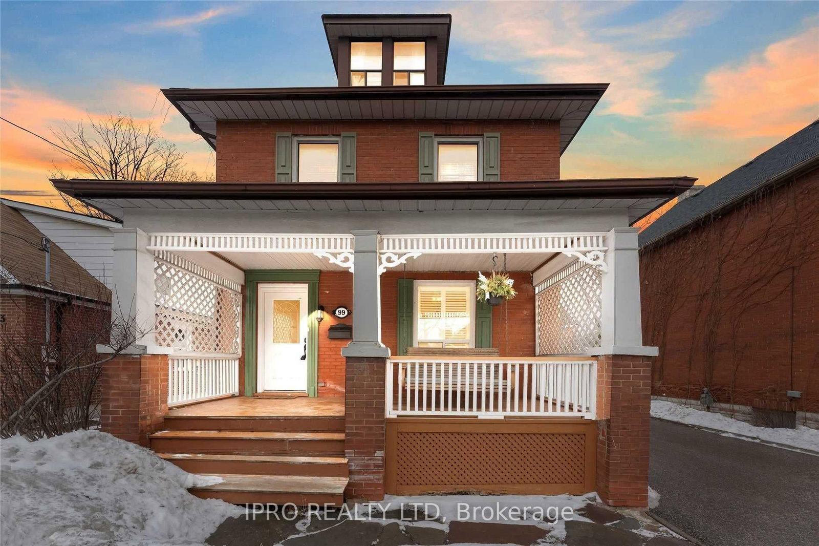 Front of 99 Adelaide Ave W