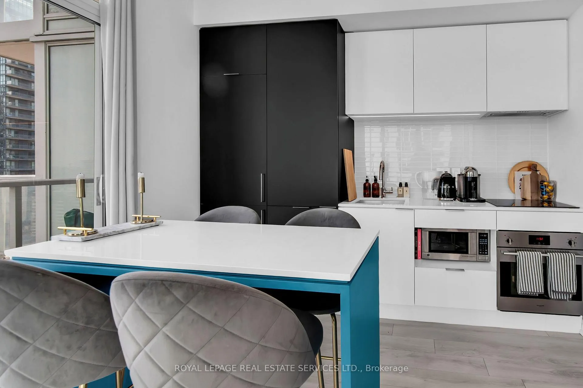 Photo 11 of Unit 1703, 33 Helendale Avenue, Toronto, Yonge-Eglinton — HOMEH