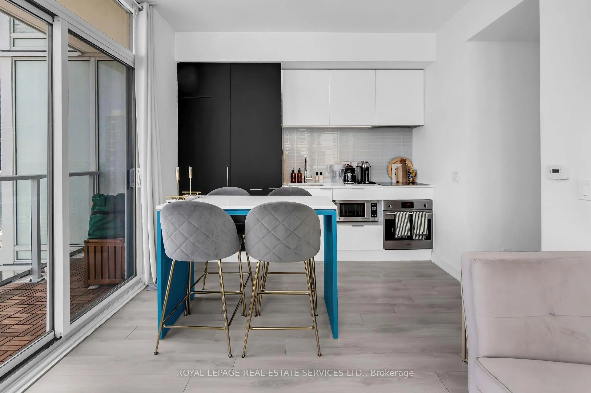 Photo 13 of Unit 1703, 33 Helendale Avenue, Toronto, Yonge-Eglinton — HOMEH