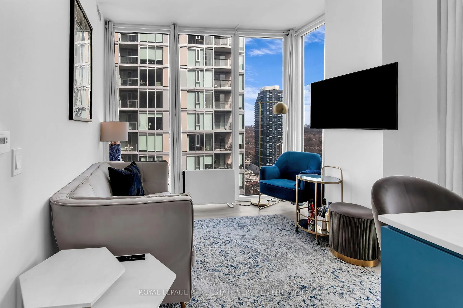Photo 14 of Unit 1703, 33 Helendale Avenue, Toronto, Yonge-Eglinton — HOMEH