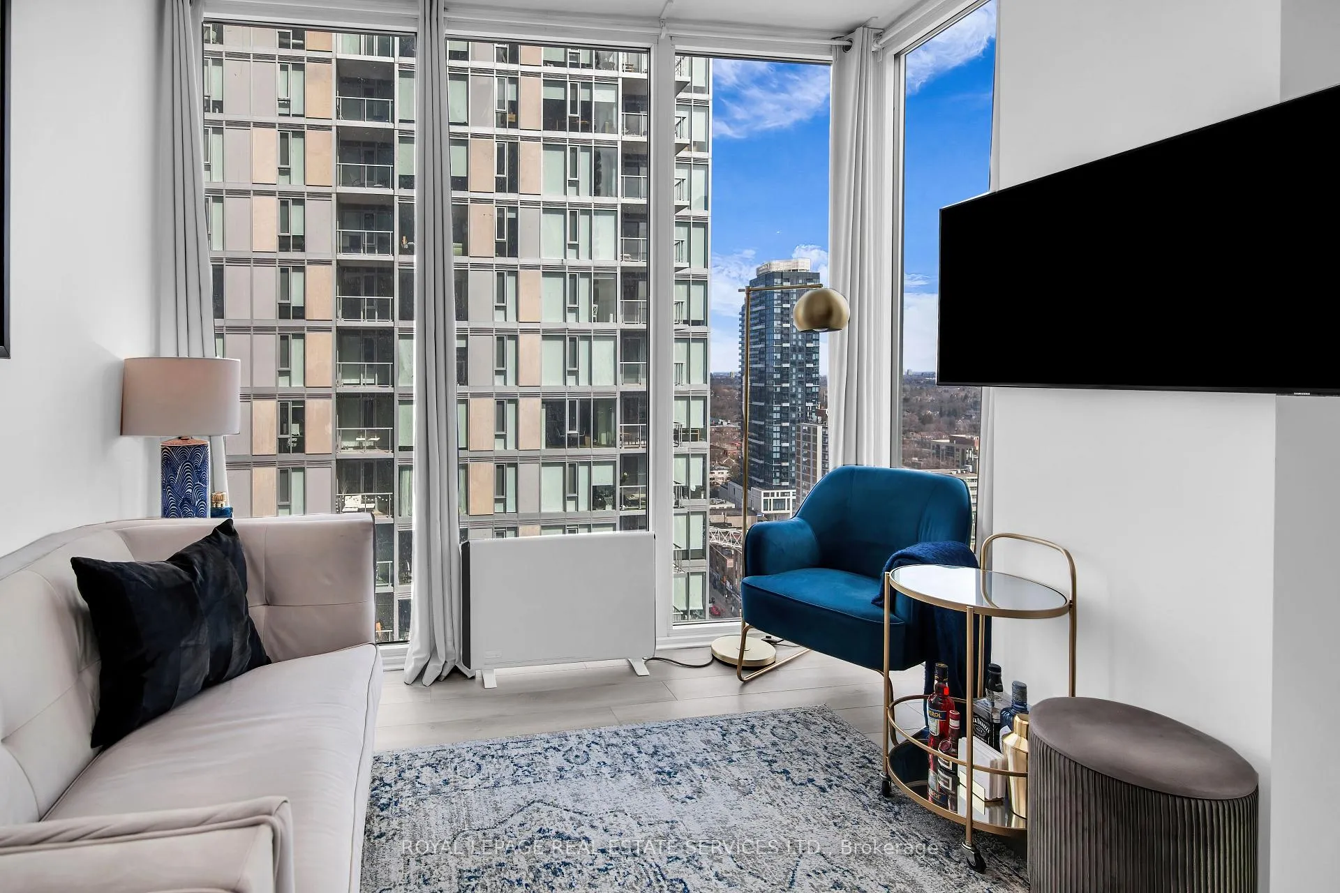 Photo 15 of Unit 1703, 33 Helendale Avenue, Toronto, Yonge-Eglinton — HOMEH