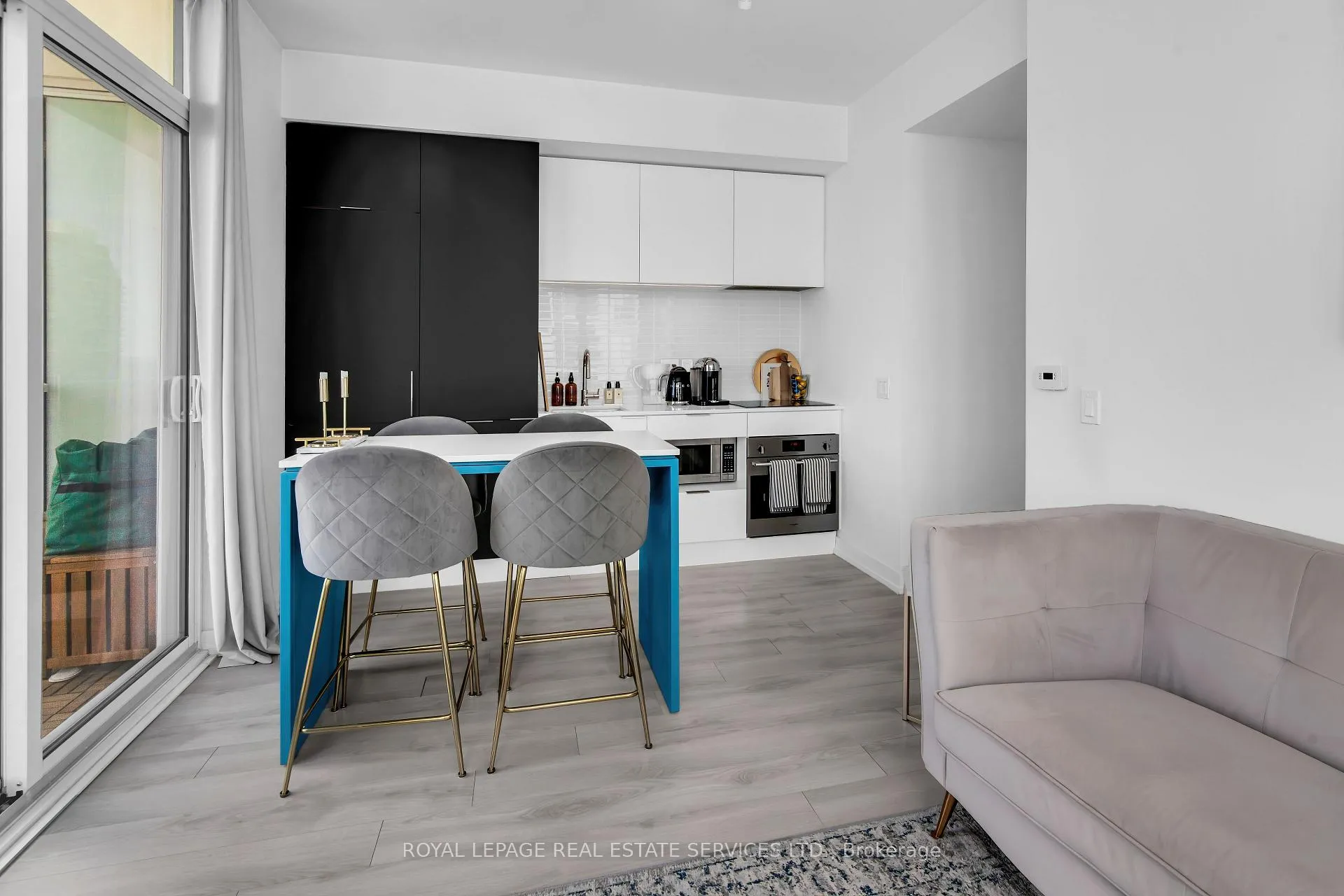 Photo 18 of Unit 1703, 33 Helendale Avenue, Toronto, Yonge-Eglinton — HOMEH