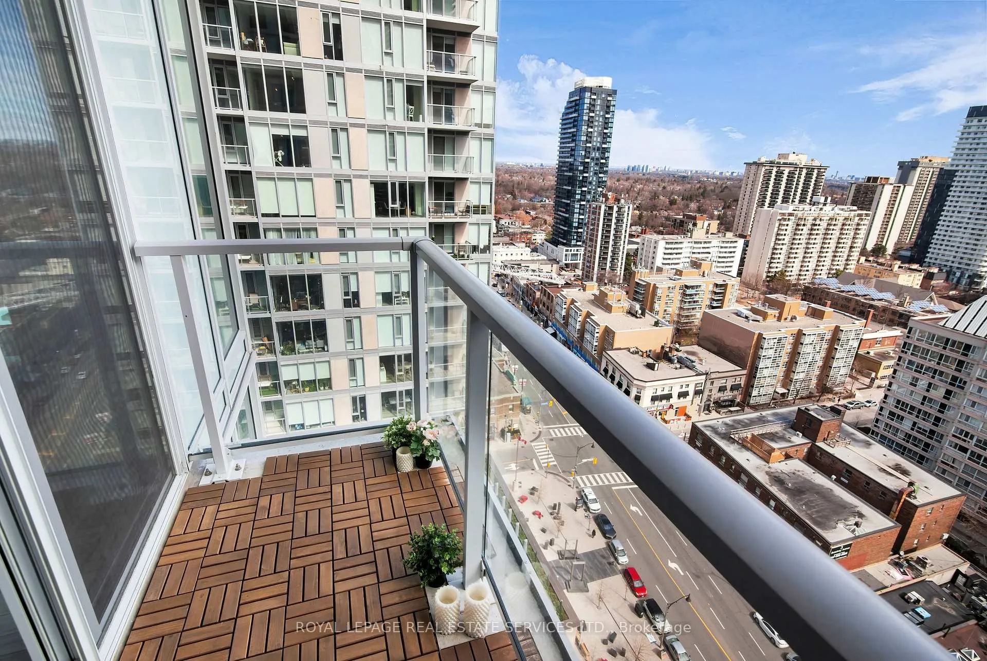Photo 21 of Unit 1703, 33 Helendale Avenue, Toronto, Yonge-Eglinton — HOMEH