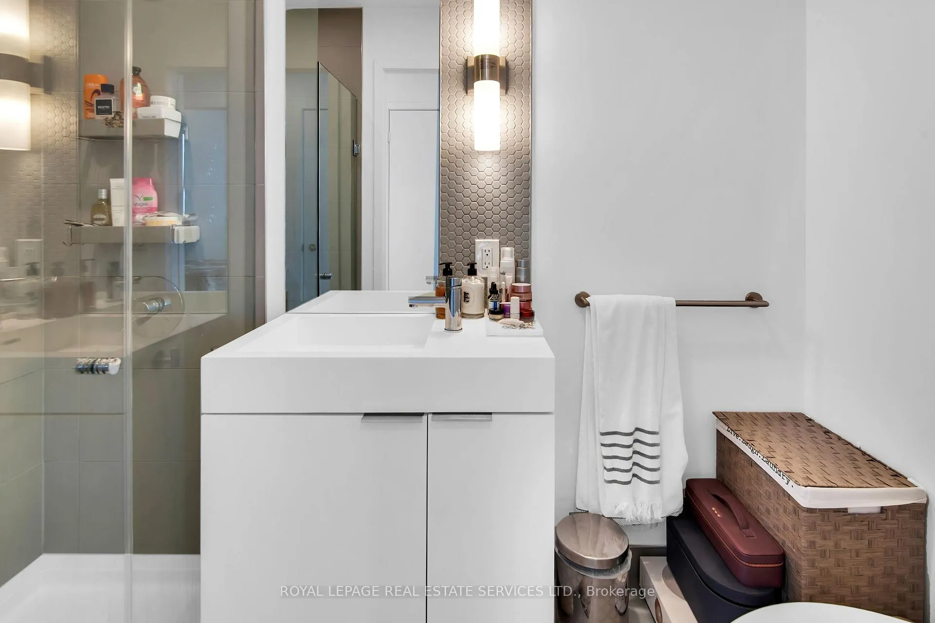 Photo 28 of Unit 1703, 33 Helendale Avenue, Toronto, Yonge-Eglinton — HOMEH