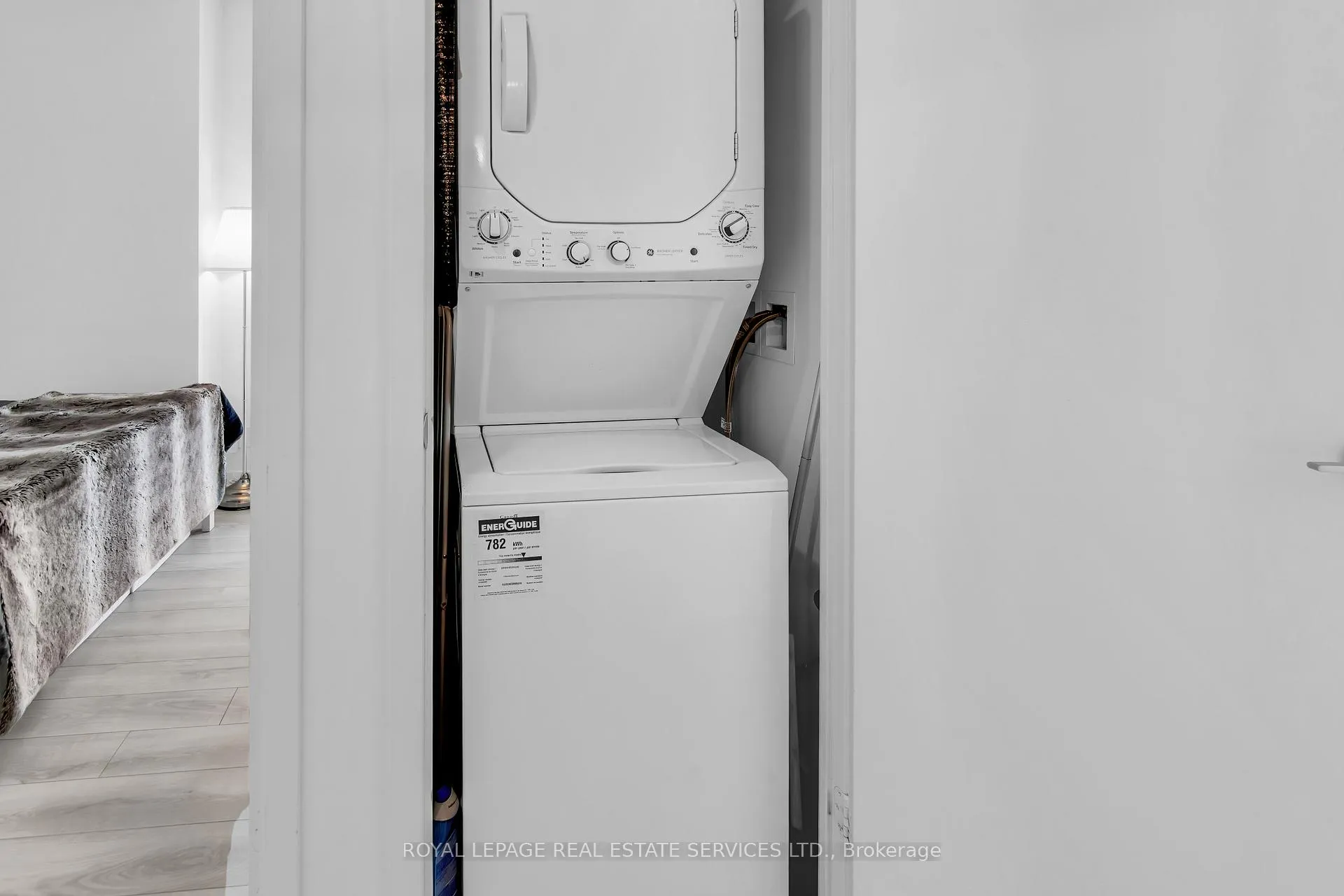 Photo 30 of Unit 1703, 33 Helendale Avenue, Toronto, Yonge-Eglinton — HOMEH