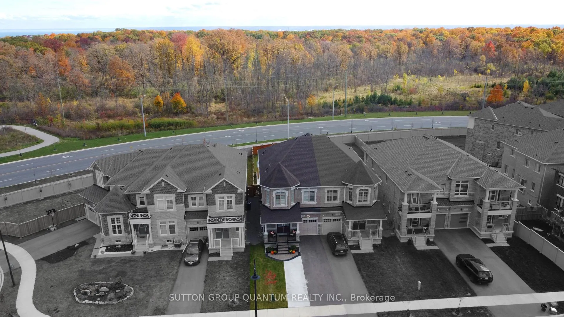 Front of 22 Mountain Heights Pl