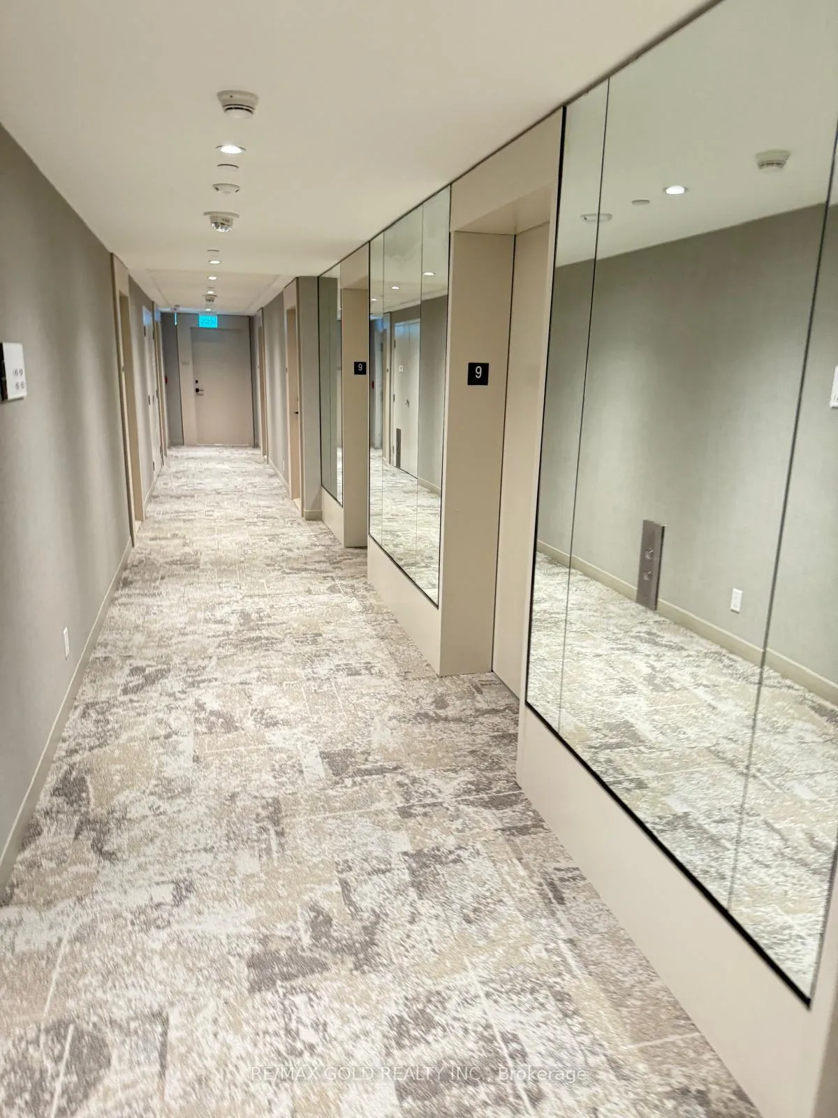 Photo 3 of Unit 923, 2020 Bathurst Street, Toronto, Humewood-Cedarvale — HOMEH