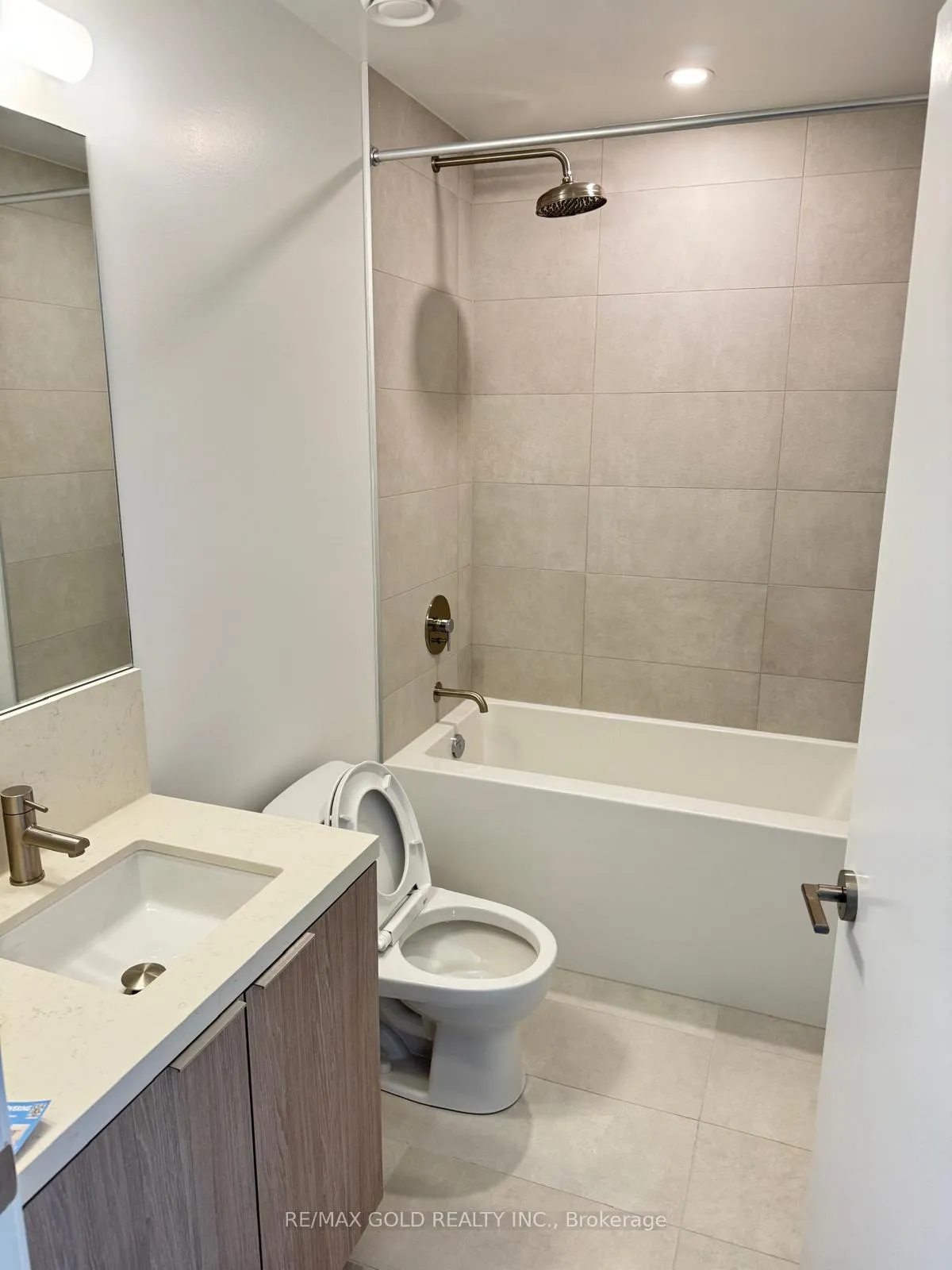Photo 9 of Unit 923, 2020 Bathurst Street, Toronto, Humewood-Cedarvale — HOMEH