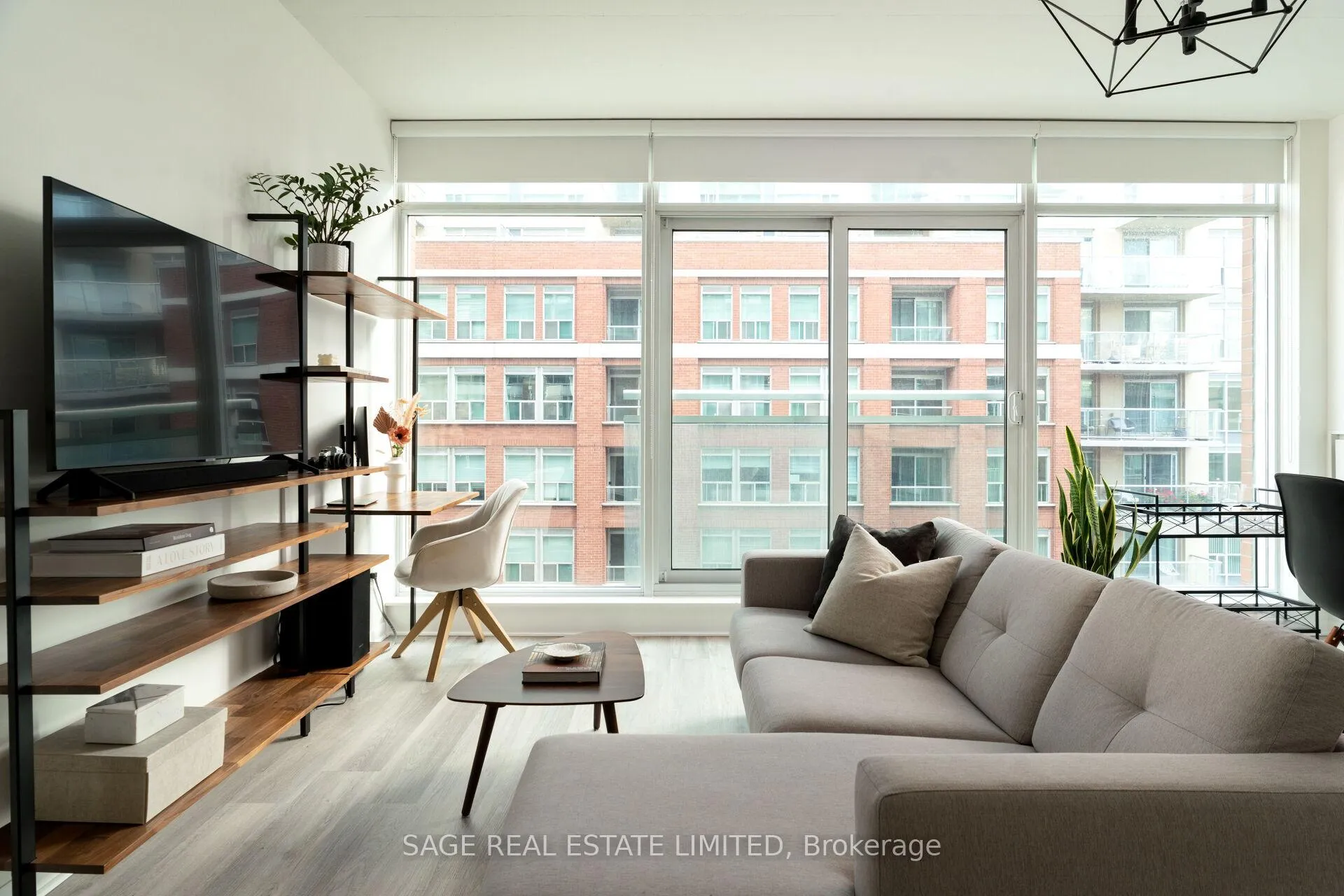 Photo 2 of Unit 717, 333 Adelaide Street, Toronto, Moss Park — HOMEH