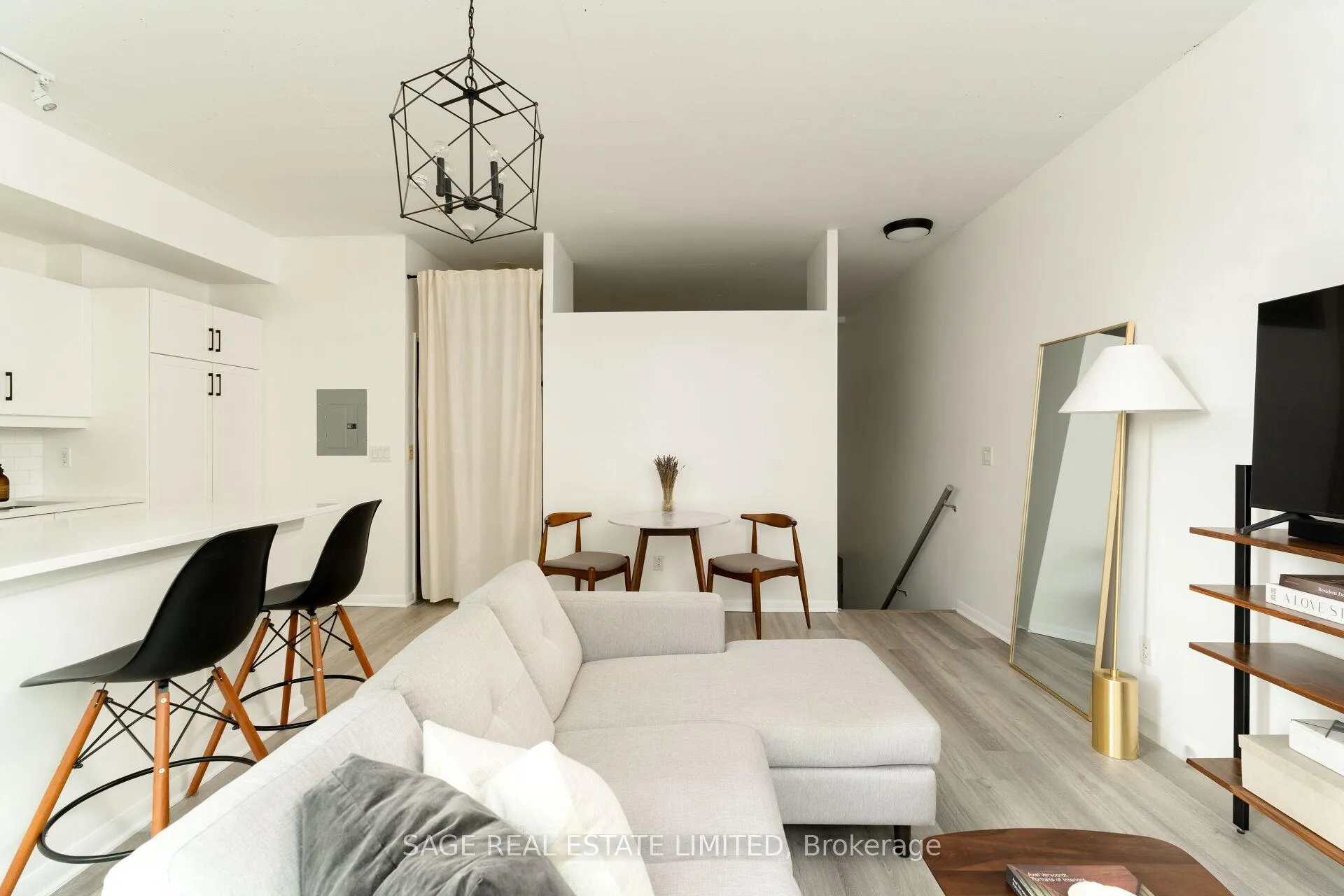 Photo 5 of Unit 717, 333 Adelaide Street, Toronto, Moss Park — HOMEH