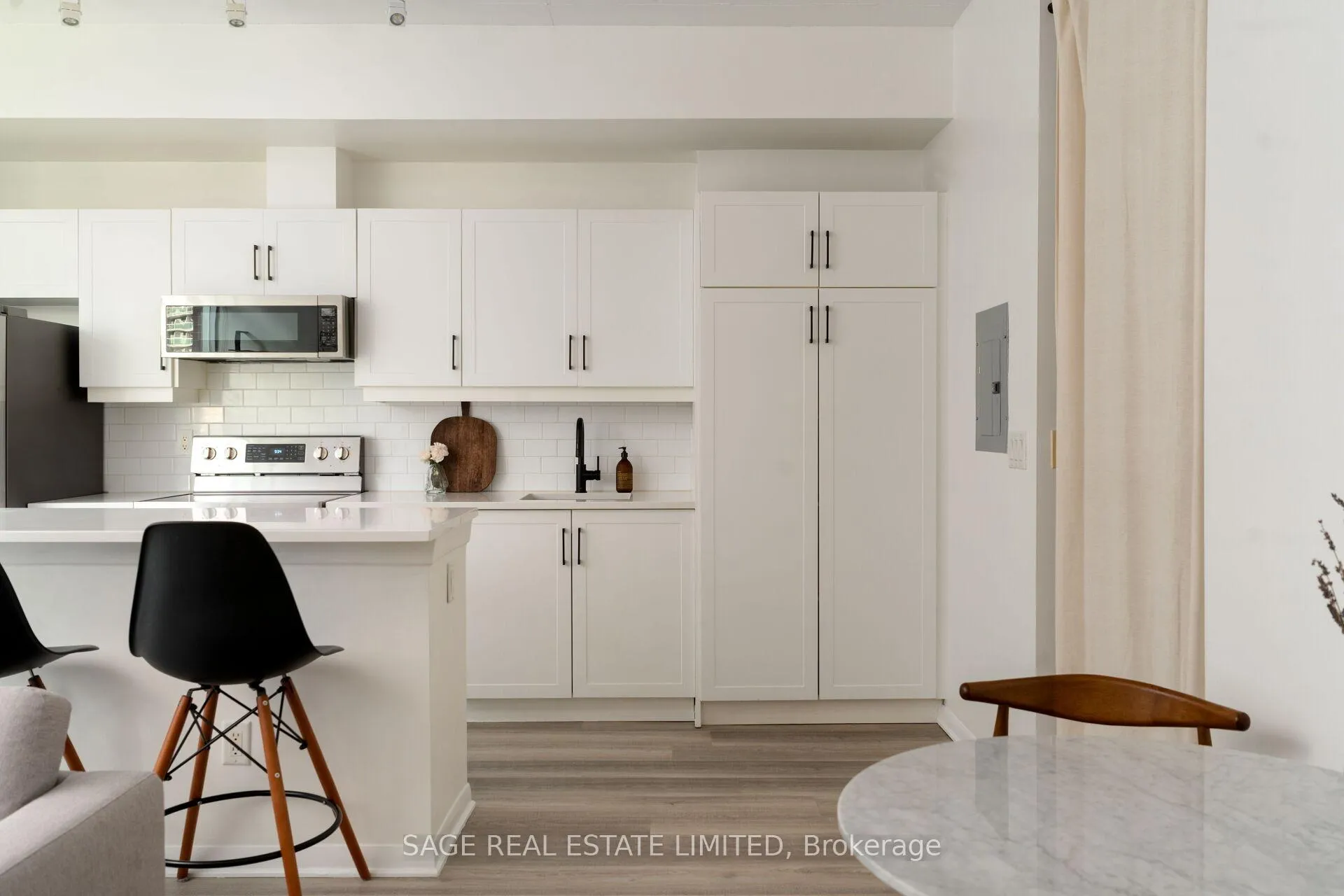 Photo 8 of Unit 717, 333 Adelaide Street, Toronto, Moss Park — HOMEH