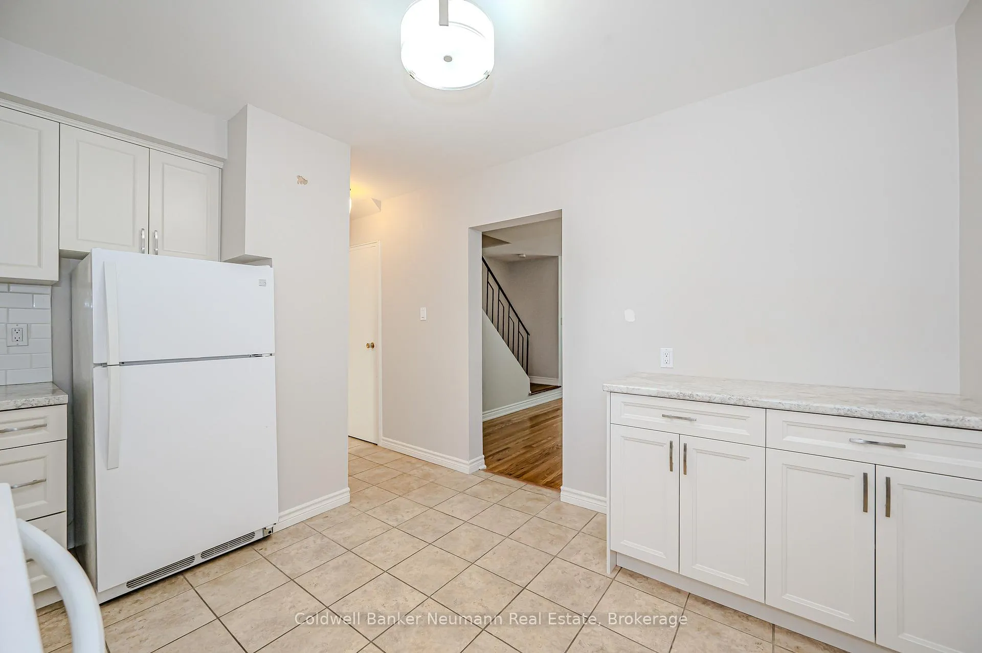 Photo 6 of 144 Princeton Drive, Hamilton, Sherwood — HOMEH