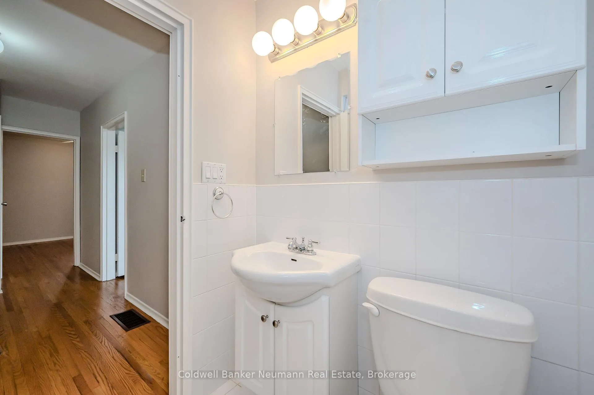 Photo 16 of 144 Princeton Drive, Hamilton, Sherwood — HOMEH