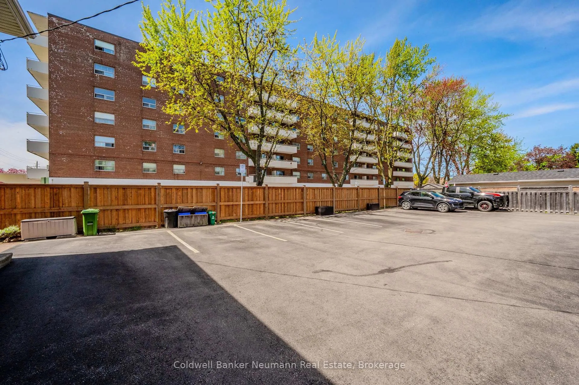 Photo 22 of 144 Princeton Drive, Hamilton, Sherwood — HOMEH