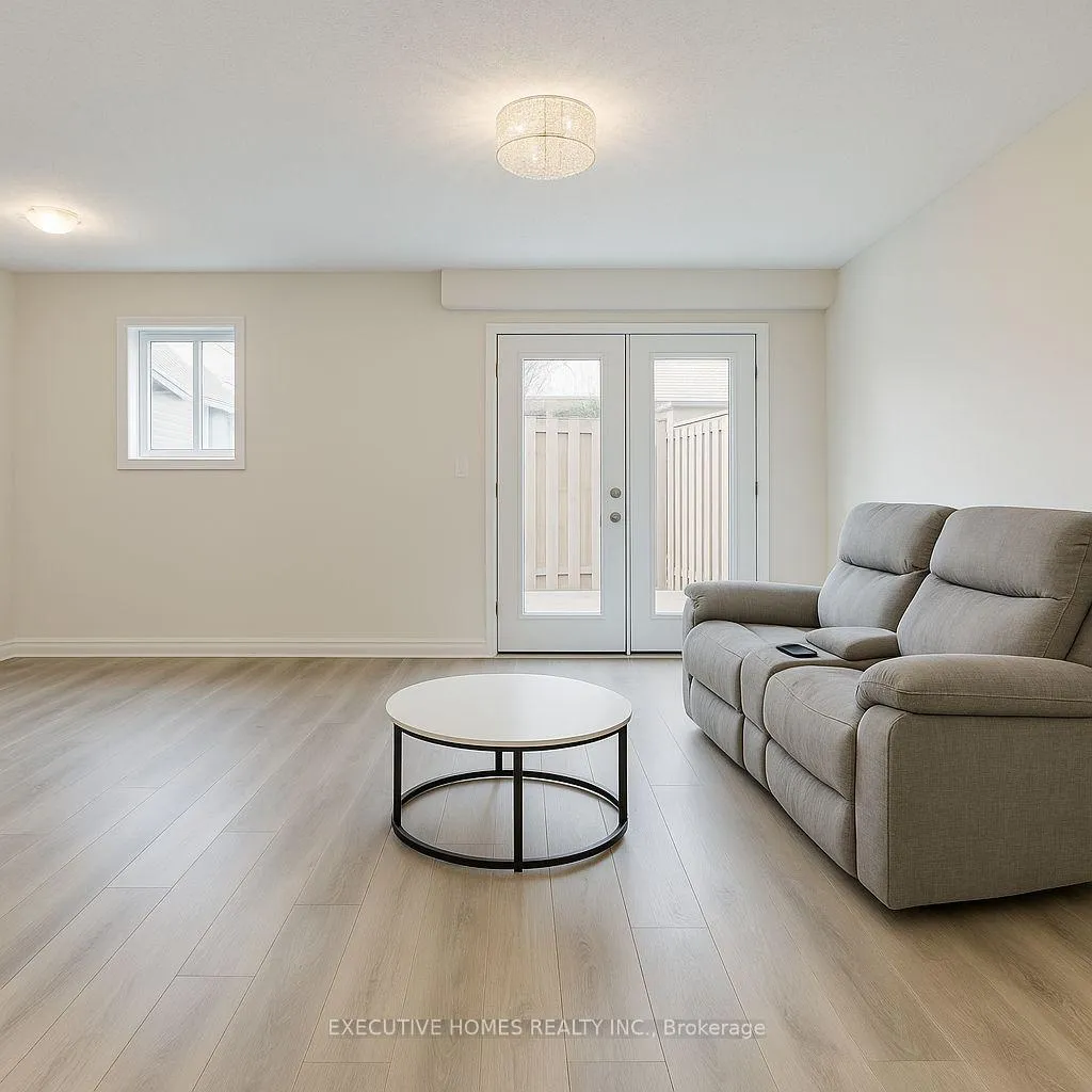 Photo 2 of Unit 13A, 55 Mooregate Crescent, Kitchener — HOMEH