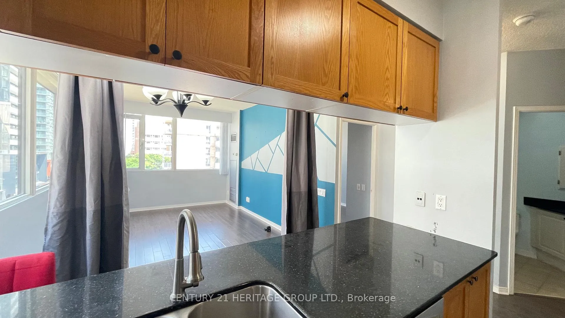 Photo 7 of Unit 507, 555 Yonge Street, Toronto, Church-Yonge Corridor — HOMEH