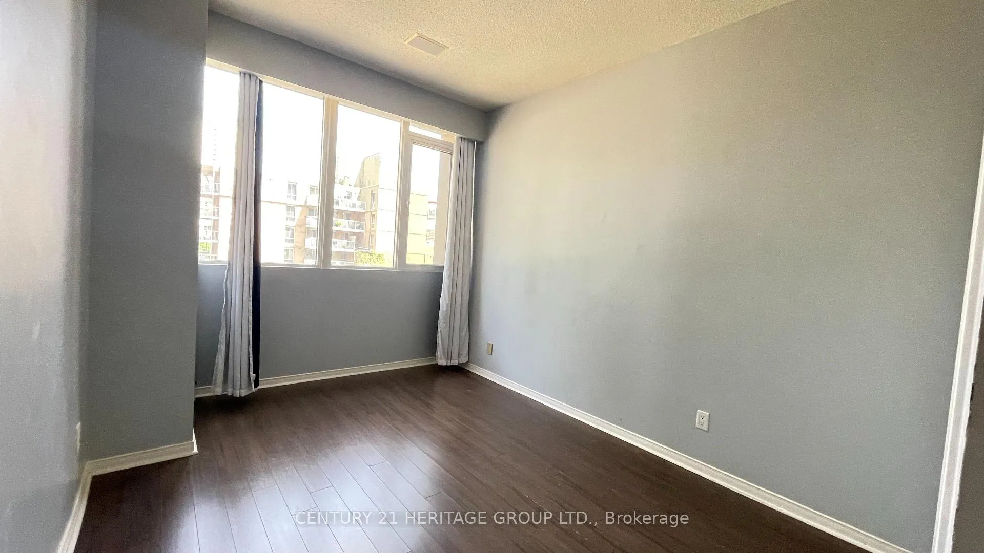 Photo 9 of Unit 507, 555 Yonge Street, Toronto, Church-Yonge Corridor — HOMEH