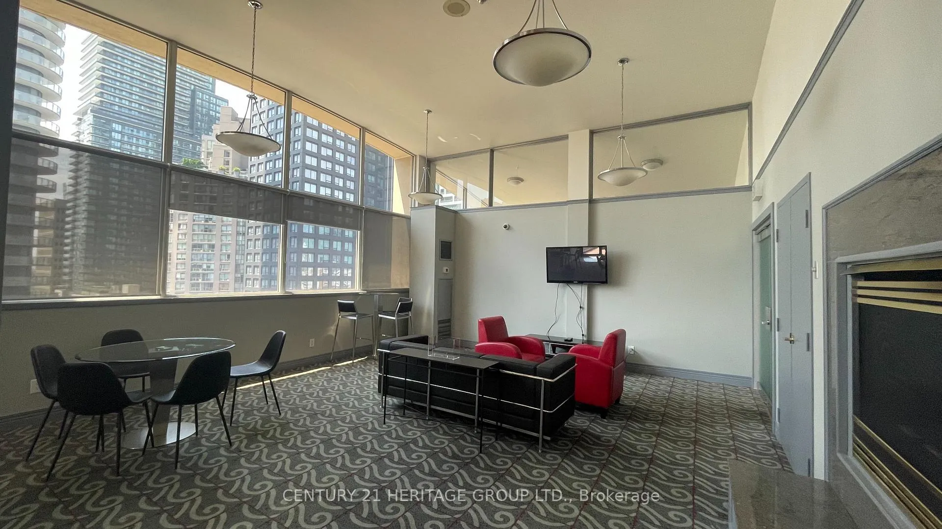 Photo 15 of Unit 507, 555 Yonge Street, Toronto, Church-Yonge Corridor — HOMEH