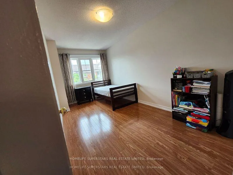 Photo 25 of 13 Rocky Point Crescent, Brampton, Madoc — HOMEH