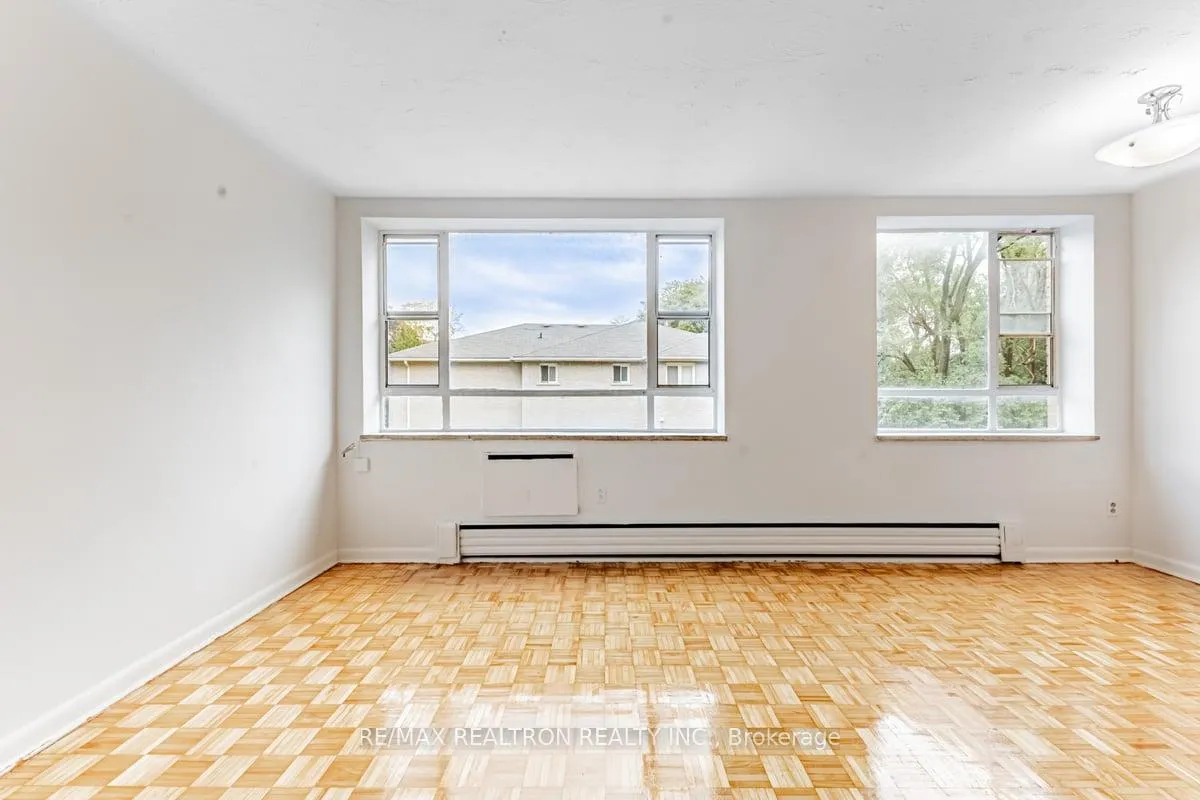 Photo 1 of Unit 506, 2895 Bathurst Street, Toronto, Bedford Park-Nortown — HOMEH