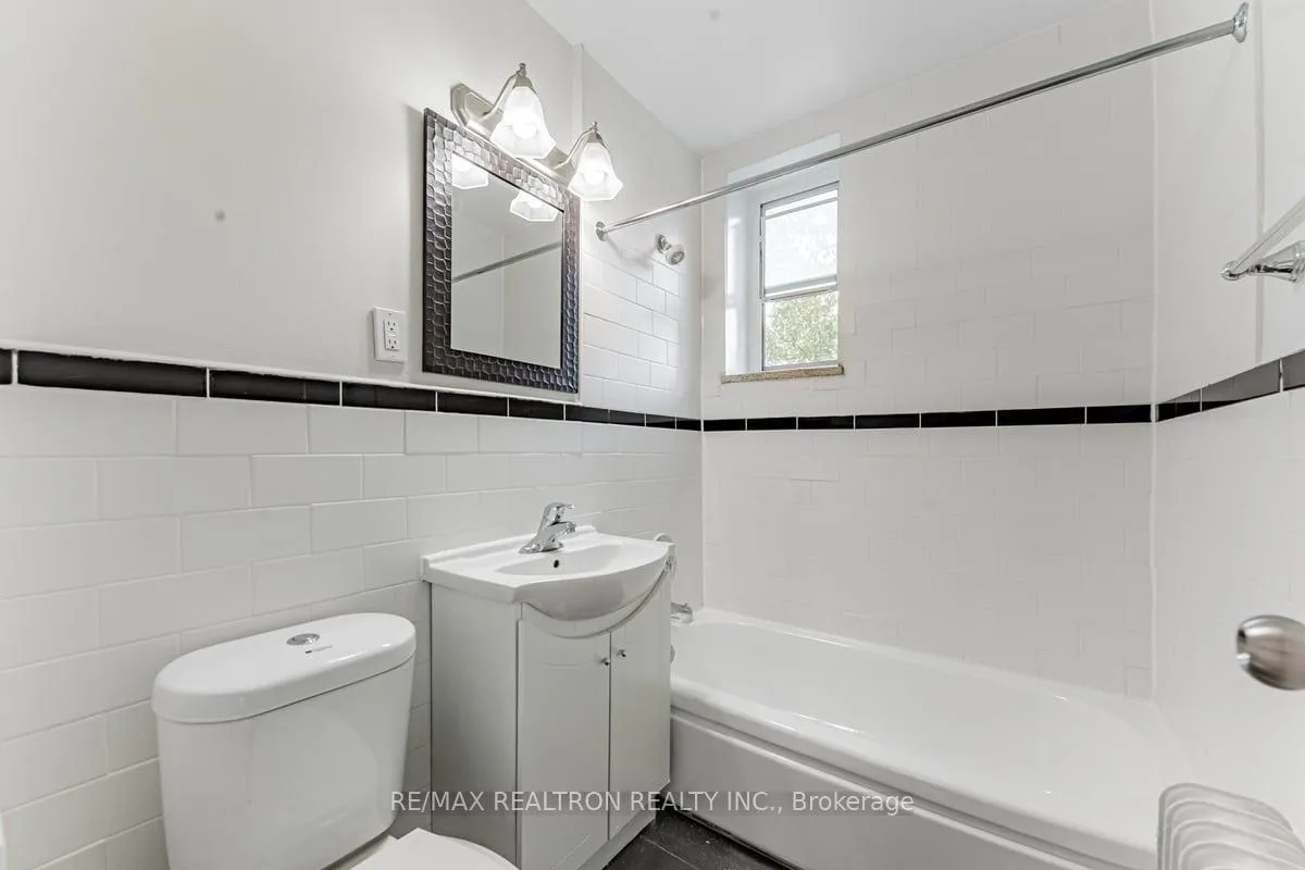 Photo 16 of Unit 506, 2895 Bathurst Street, Toronto, Bedford Park-Nortown — HOMEH