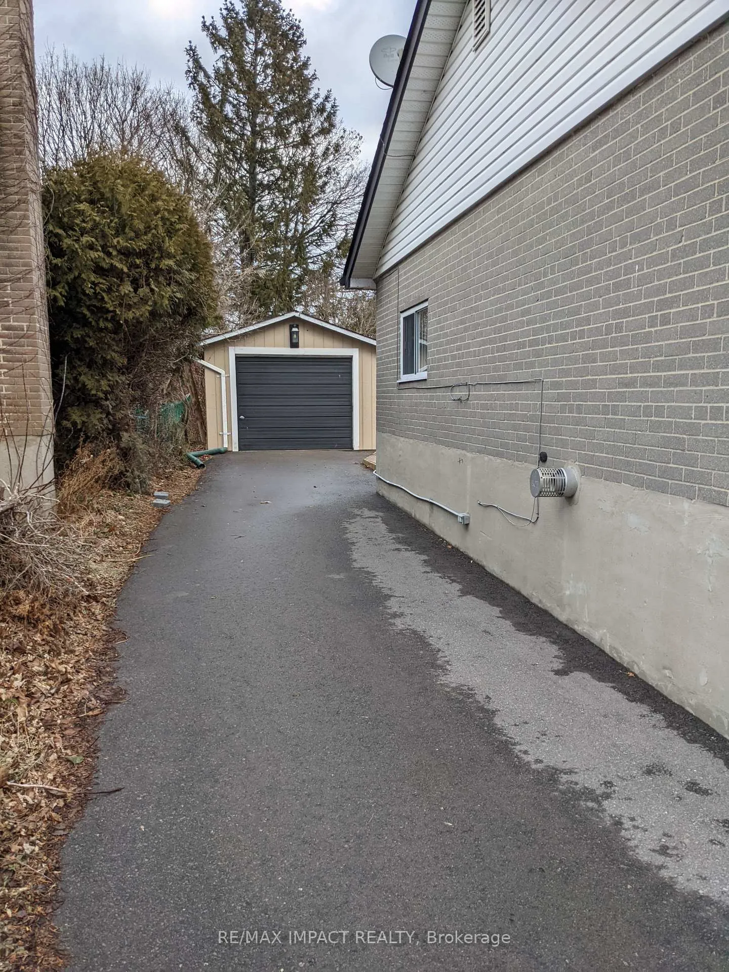 Photo 16 of 806 Stone Street, Oshawa, Lakeview — HOMEH