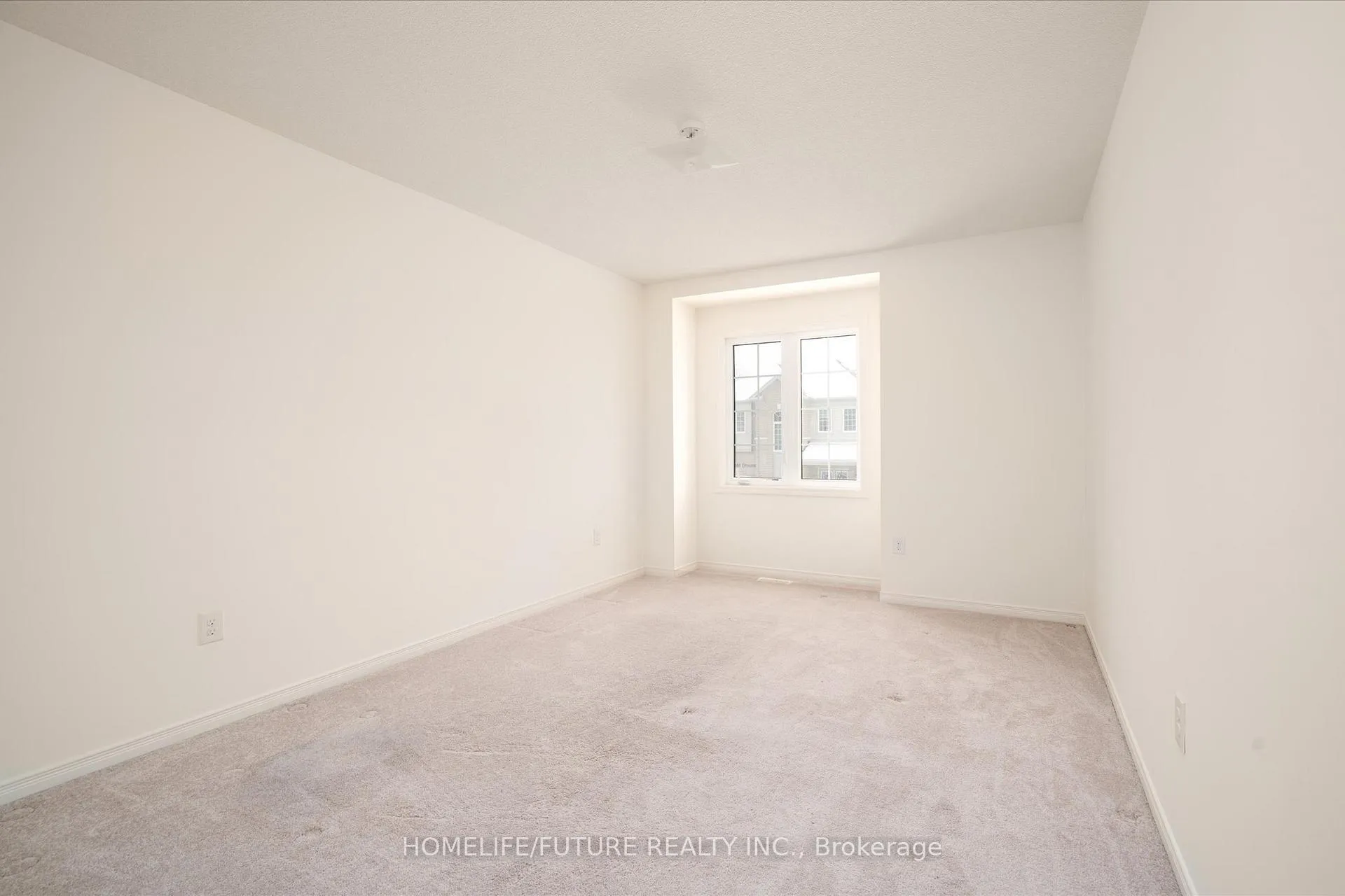 Photo 14 of 39 Barnfield Crescent, Ajax, Central East — HOMEH