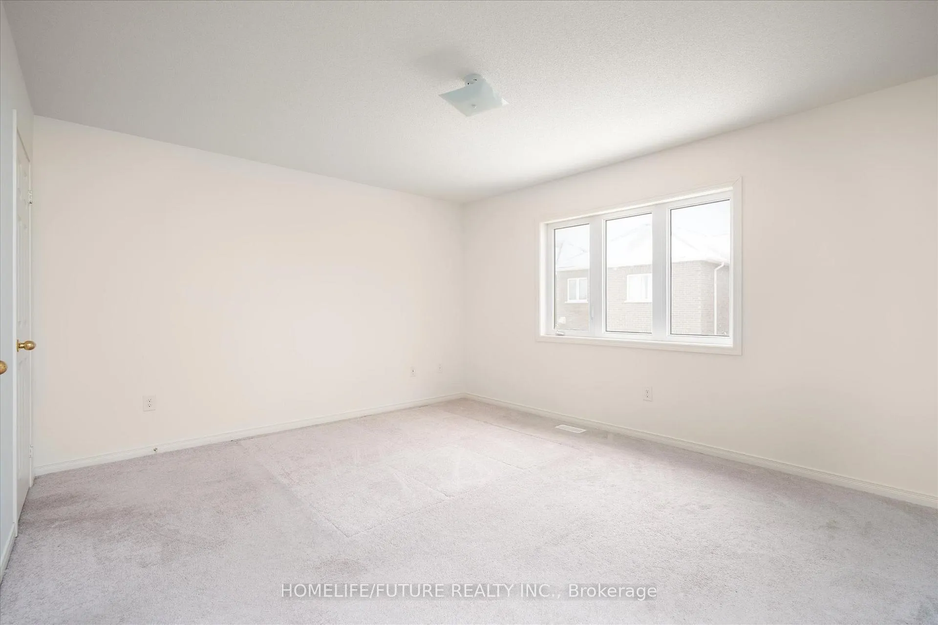 Photo 17 of 39 Barnfield Crescent, Ajax, Central East — HOMEH