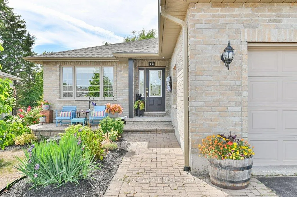 Photo 4 of 12 Stonegate Crescent, Quinte West, Frankford Ward — HOMEH