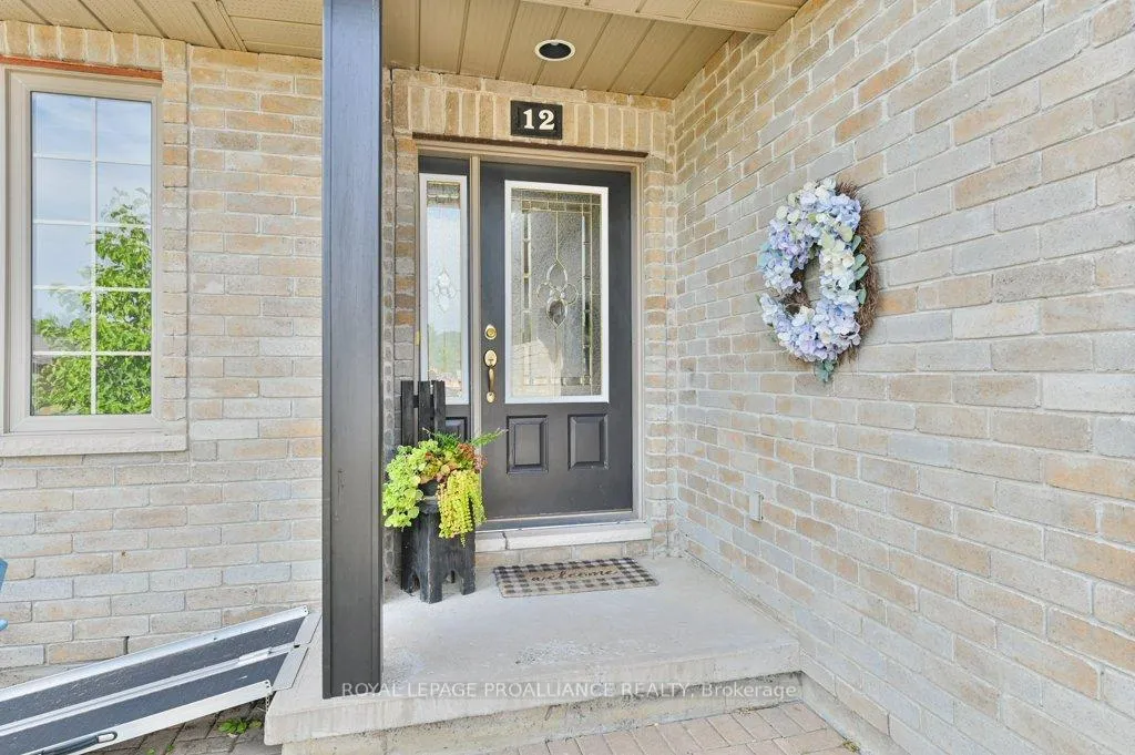 Photo 6 of 12 Stonegate Crescent, Quinte West, Frankford Ward — HOMEH