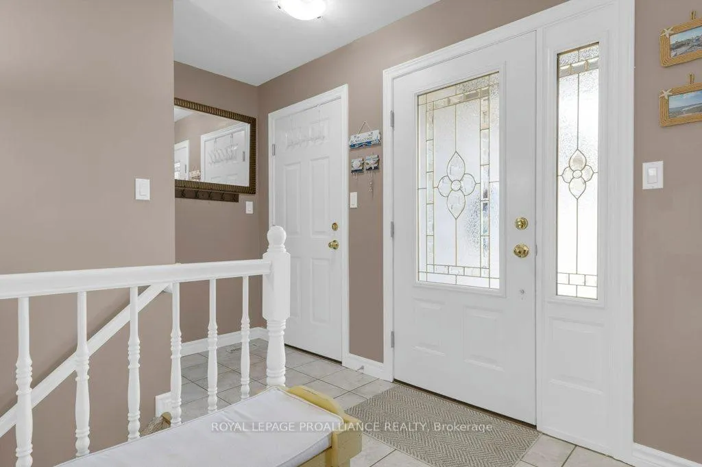 Photo 7 of 12 Stonegate Crescent, Quinte West, Frankford Ward — HOMEH