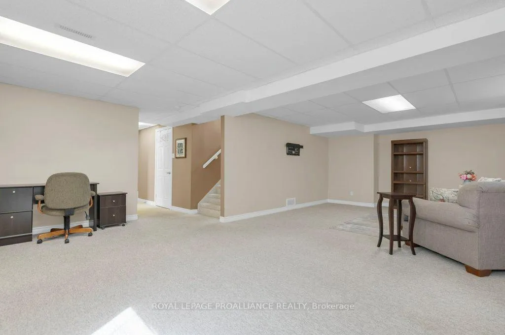 Photo 23 of 12 Stonegate Crescent, Quinte West, Frankford Ward — HOMEH