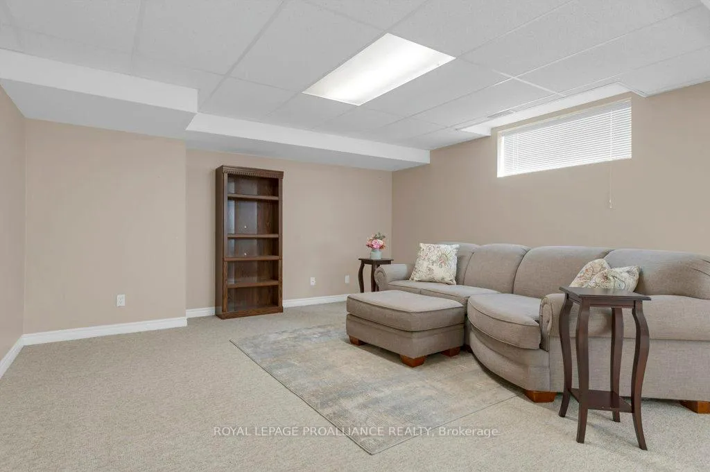 Photo 24 of 12 Stonegate Crescent, Quinte West, Frankford Ward — HOMEH