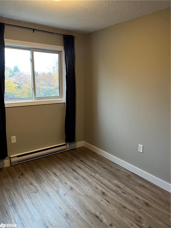 Photo 7 of Unit 8, 3 Sawmill Road, Barrie, Ardagh — HOMEH