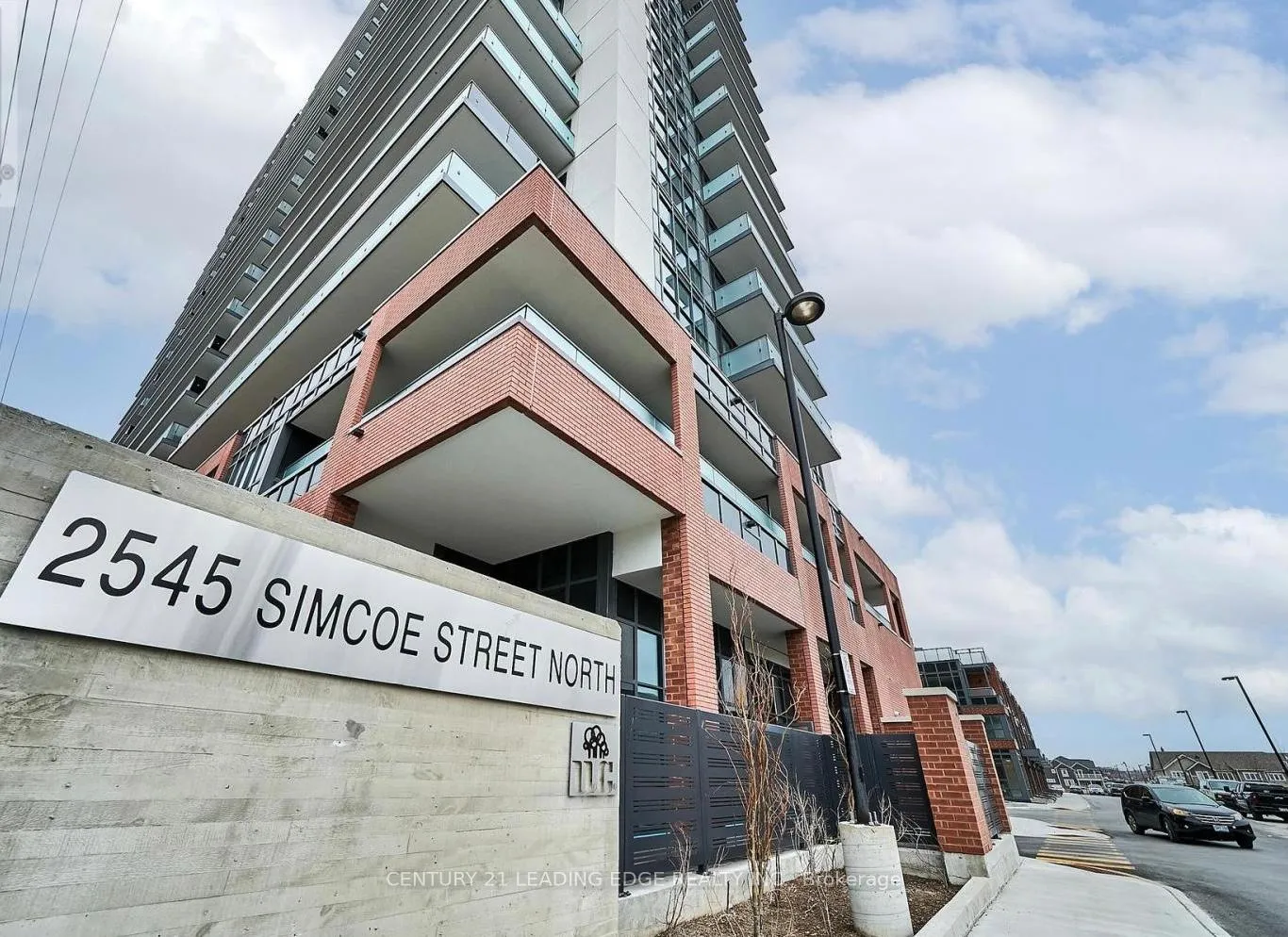 Front of Unit 2419, 2545 Simcoe Street N