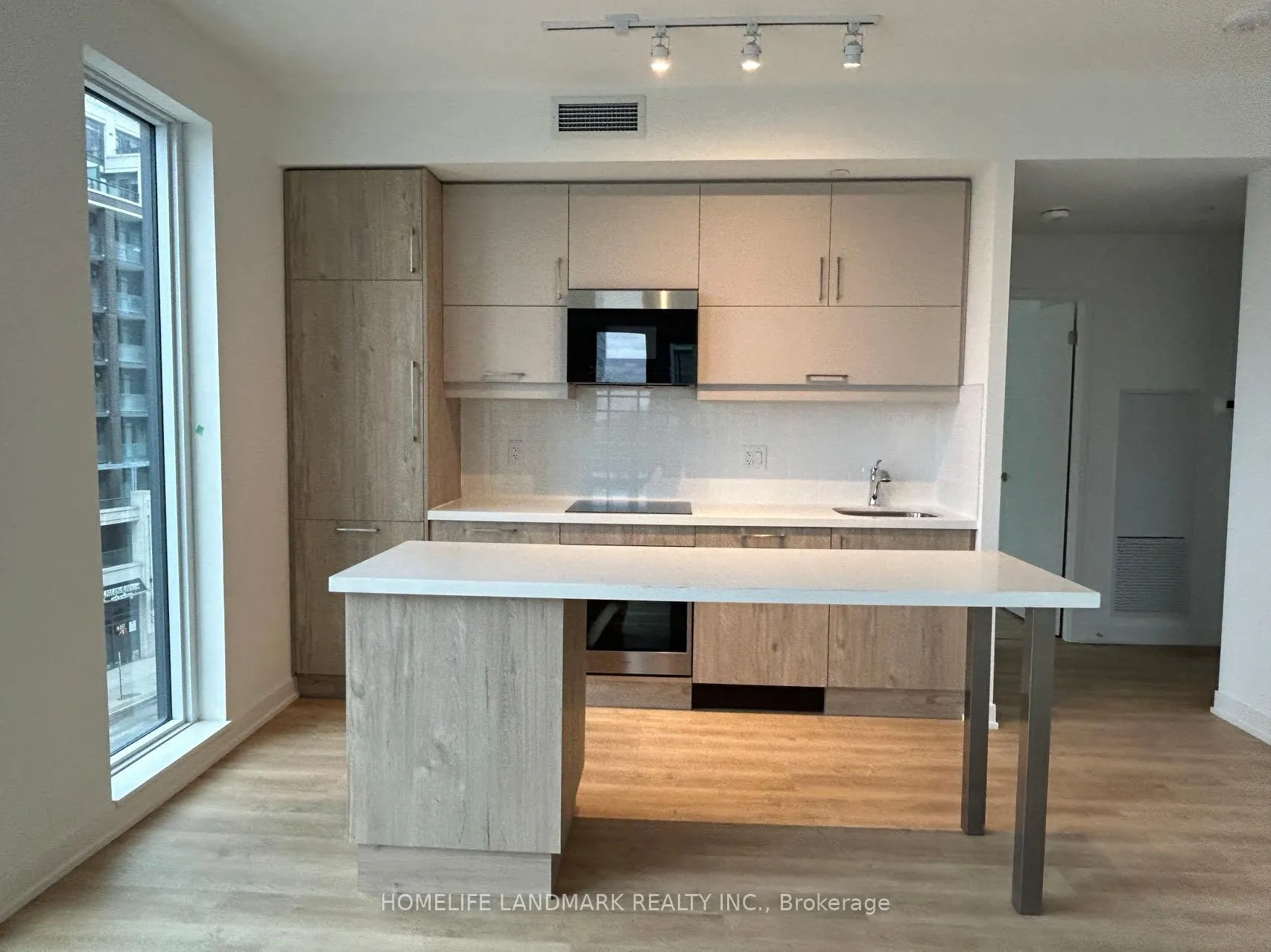 Photo 3 of Unit 619, 8119 Birchmount Road, Markham, Unionville — HOMEH