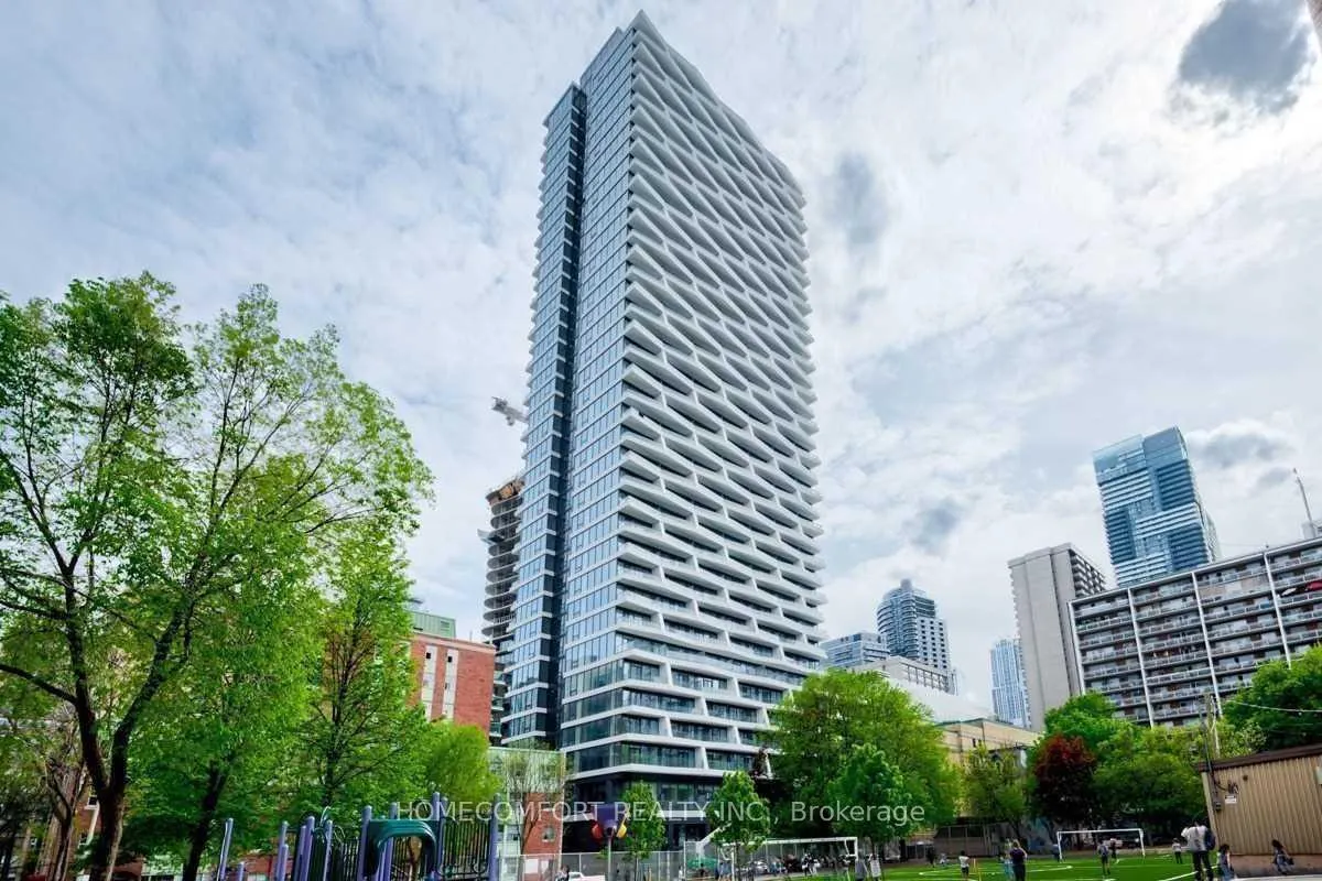 Front of Unit 621, 85 wood Street