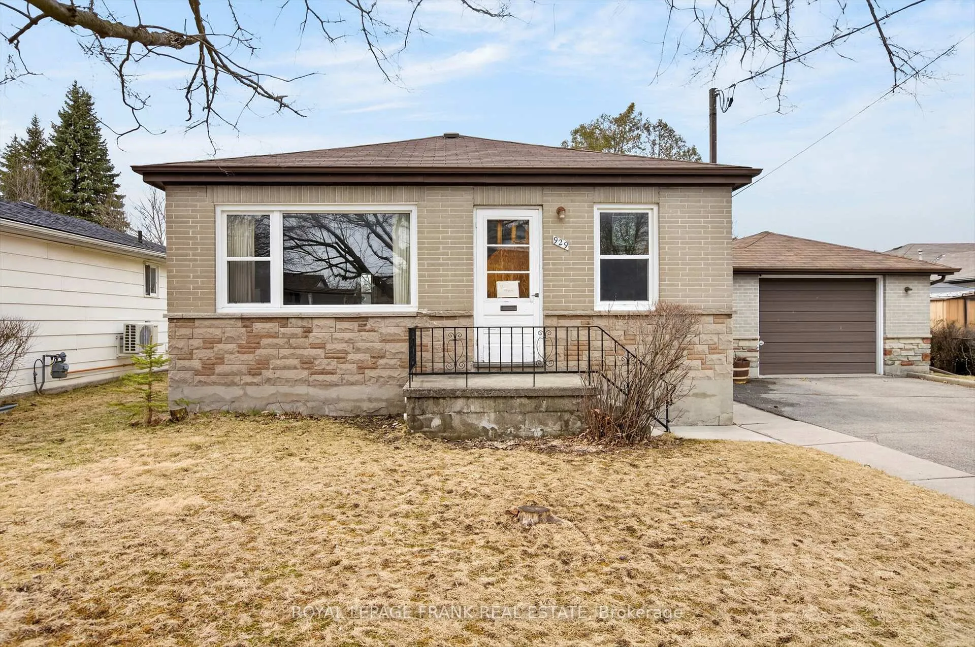 Photo 1 of 929 Western Avenue, Peterborough, Otonabee Ward 1 — HOMEH
