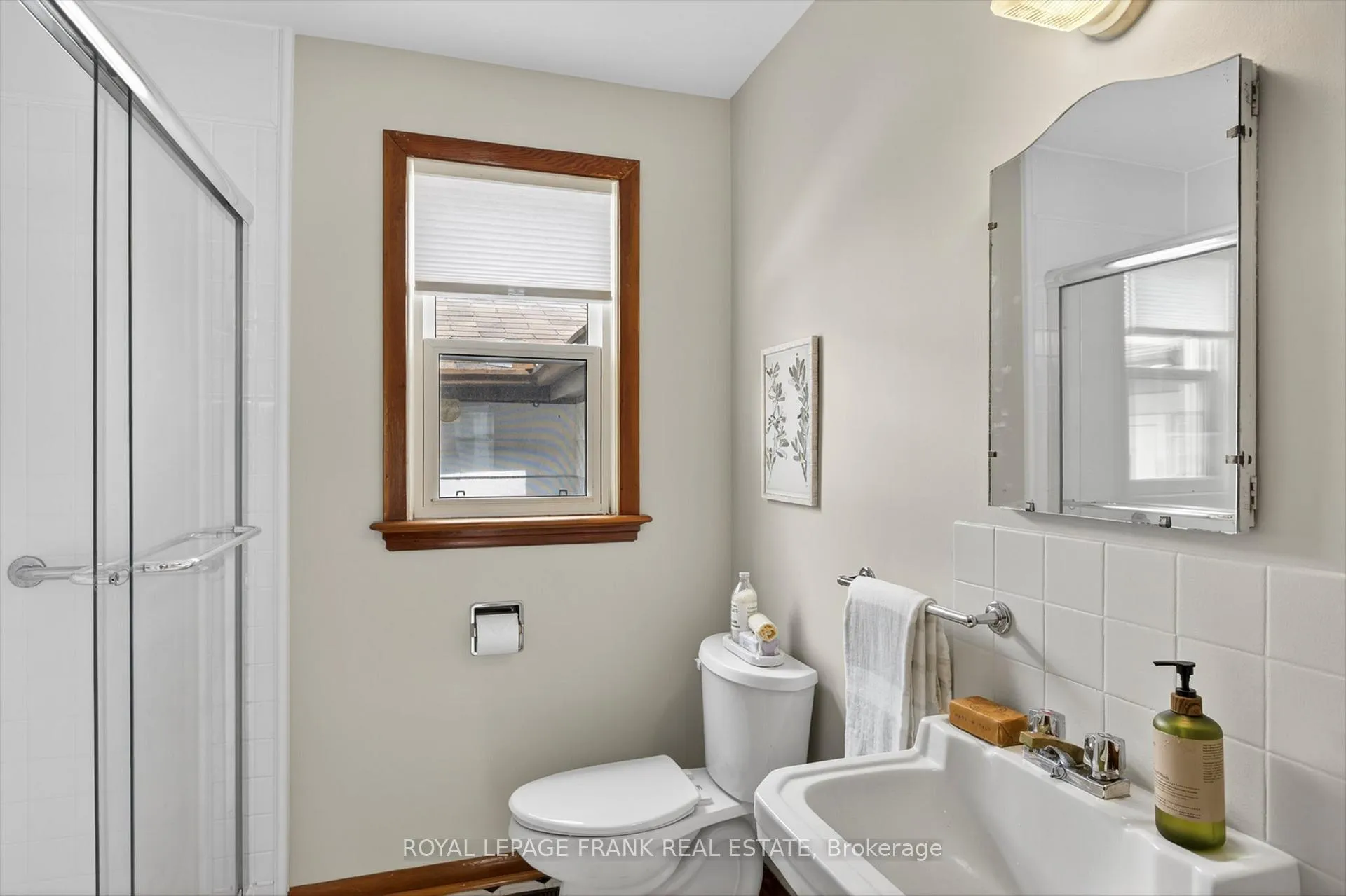 Photo 12 of 929 Western Avenue, Peterborough, Otonabee Ward 1 — HOMEH