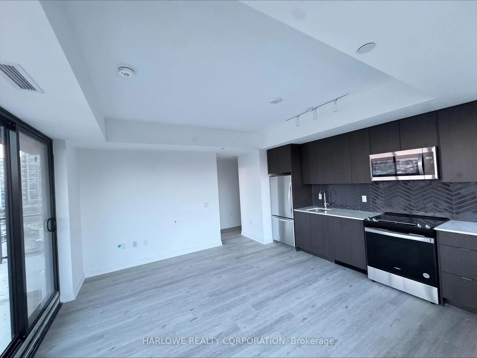 Photo 2 of Unit 431 D, 1614 Charles Street, Whitby, Port Whitby — HOMEH