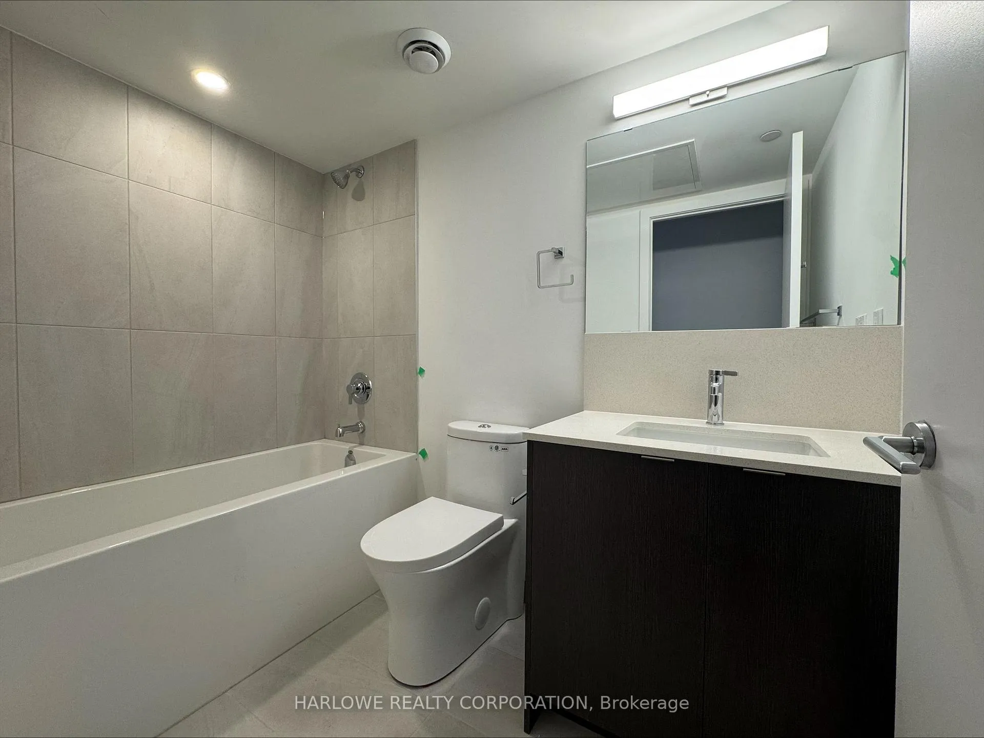 Photo 7 of Unit 431 D, 1614 Charles Street, Whitby, Port Whitby — HOMEH