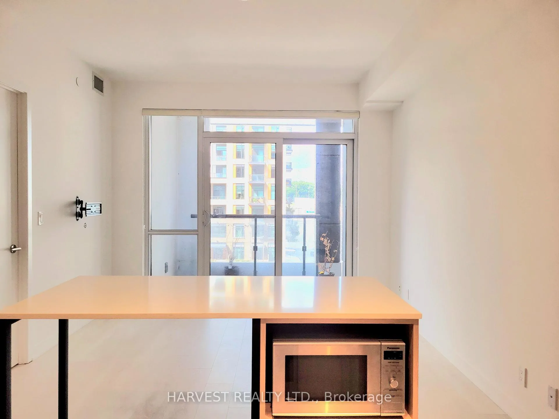 Photo 4 of Unit 424, 7950 Bathurst Street, Vaughan, Beverley Glen — HOMEH