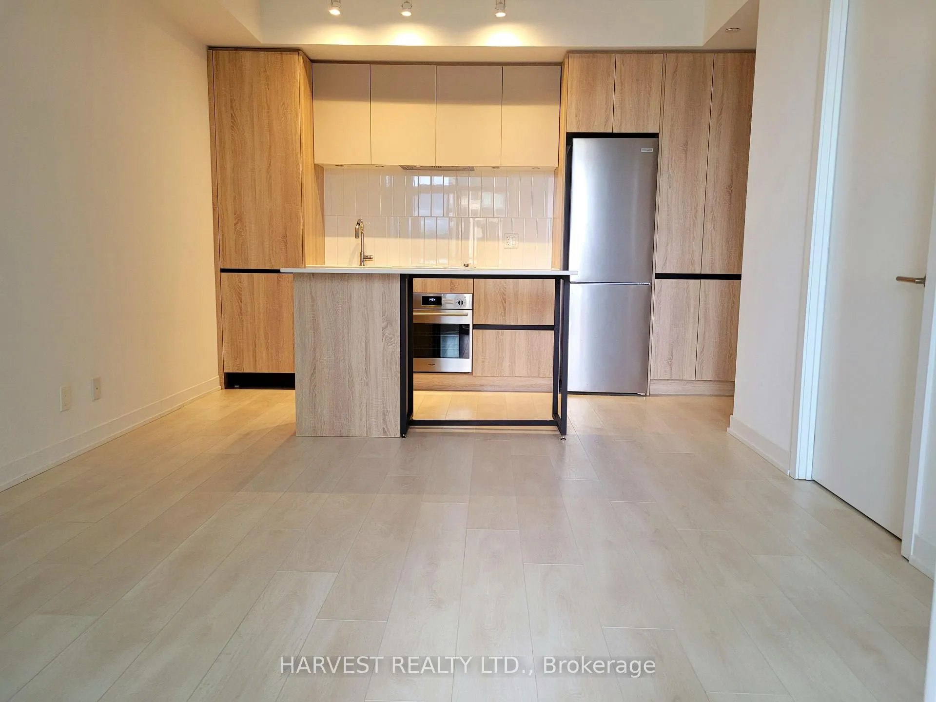 Photo 7 of Unit 424, 7950 Bathurst Street, Vaughan, Beverley Glen — HOMEH