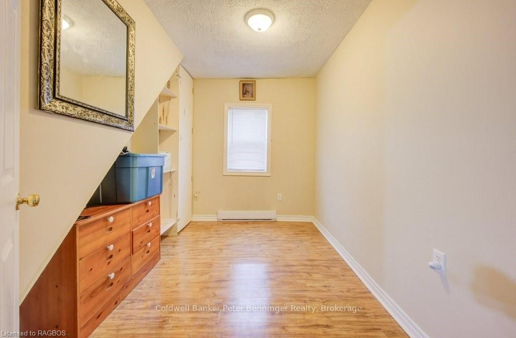 Photo 7 of 242 QUEEN St S, Arran-Elderslie — HOMEH