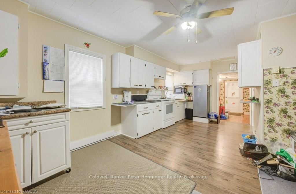 Photo 9 of 242 QUEEN St S, Arran-Elderslie — HOMEH