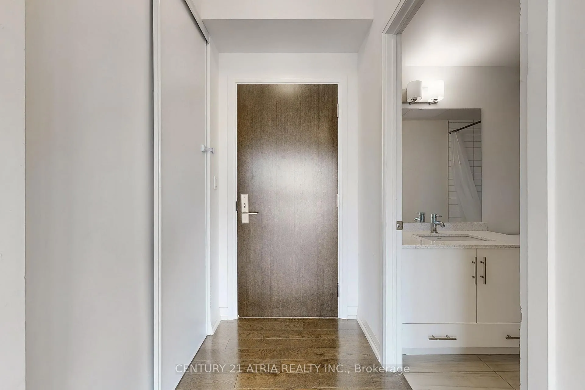 Photo 5 of Unit 1621, 460 Adelaide Street E, Toronto, Moss Park — HOMEH