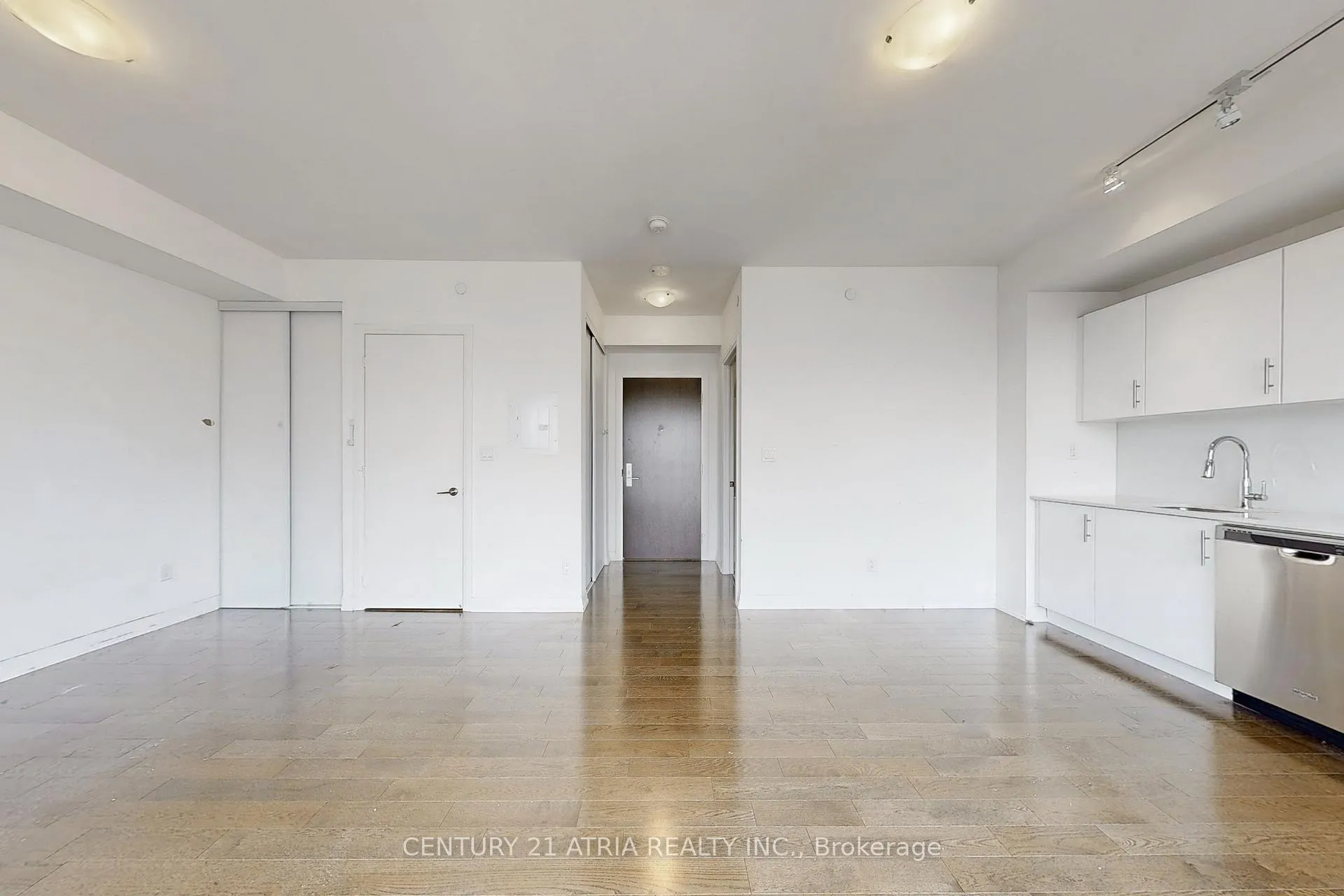 Photo 6 of Unit 1621, 460 Adelaide Street E, Toronto, Moss Park — HOMEH