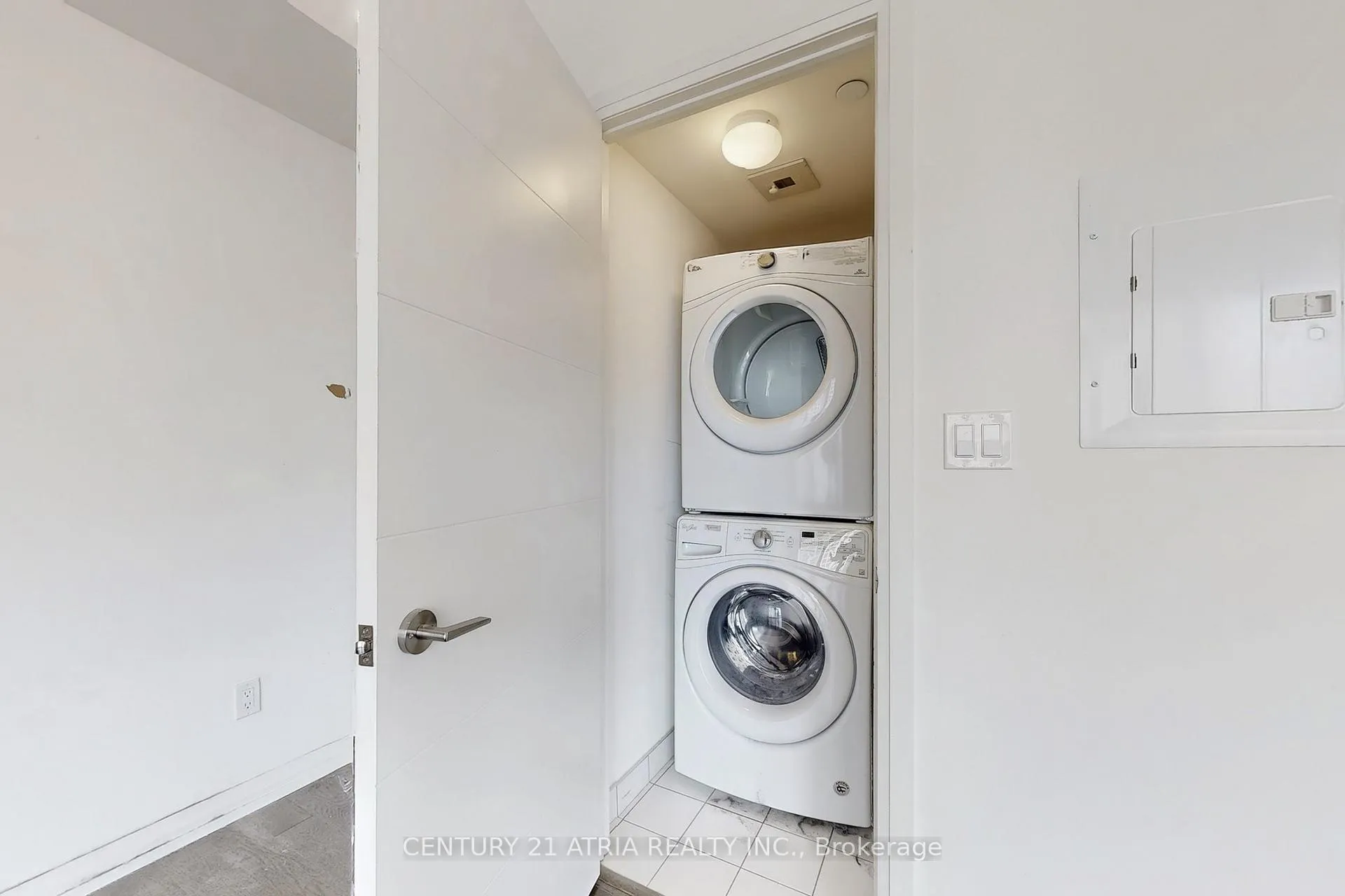 Photo 9 of Unit 1621, 460 Adelaide Street E, Toronto, Moss Park — HOMEH