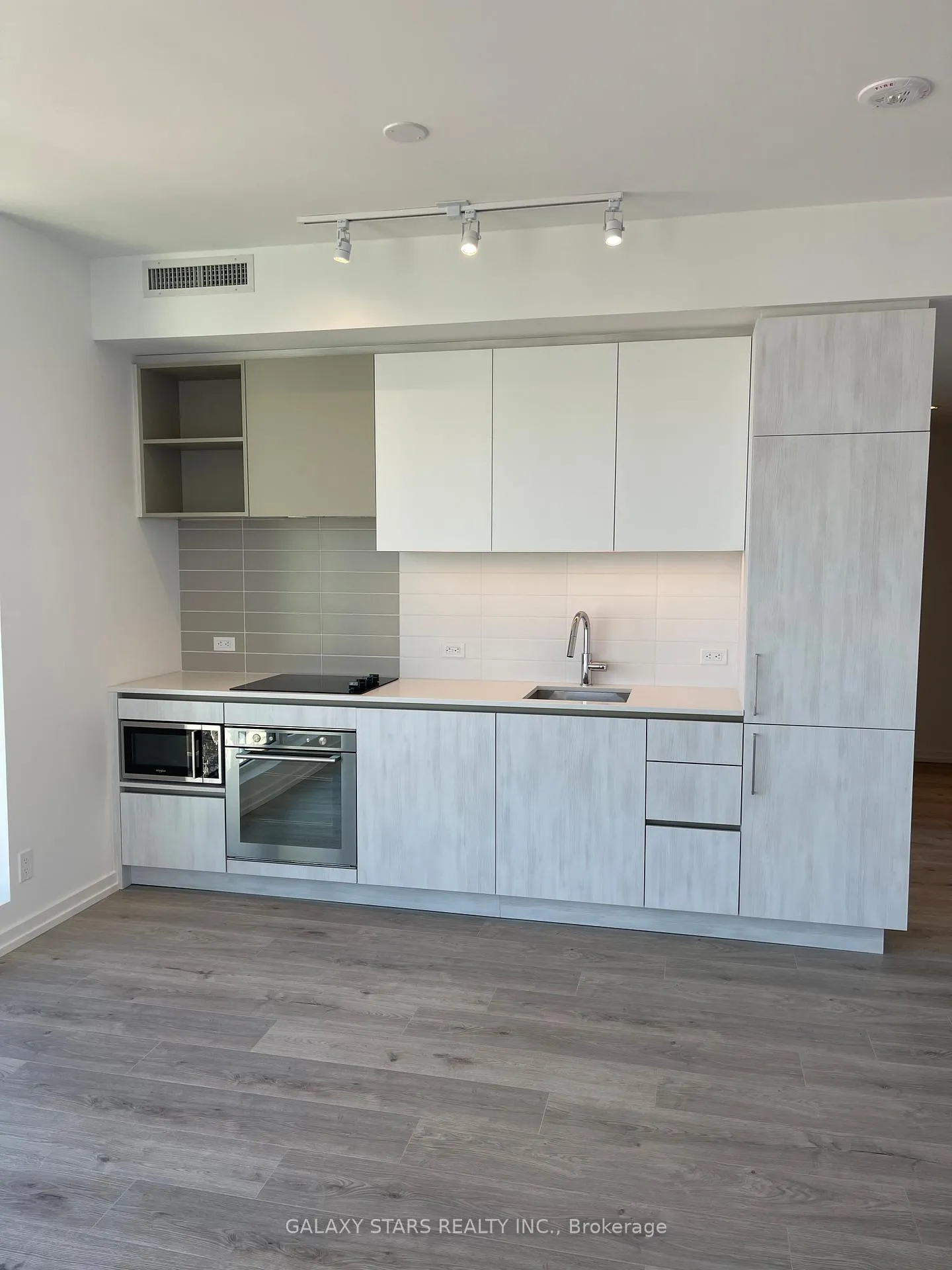 Photo 1 of Unit 5106, 7890 Jane Street, Vaughan, Concord — HOMEH